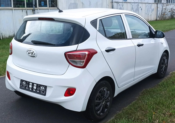 Hyundai i10 cena 27900 przebieg: 17200, rok produkcji 2016 z Poznań małe 29